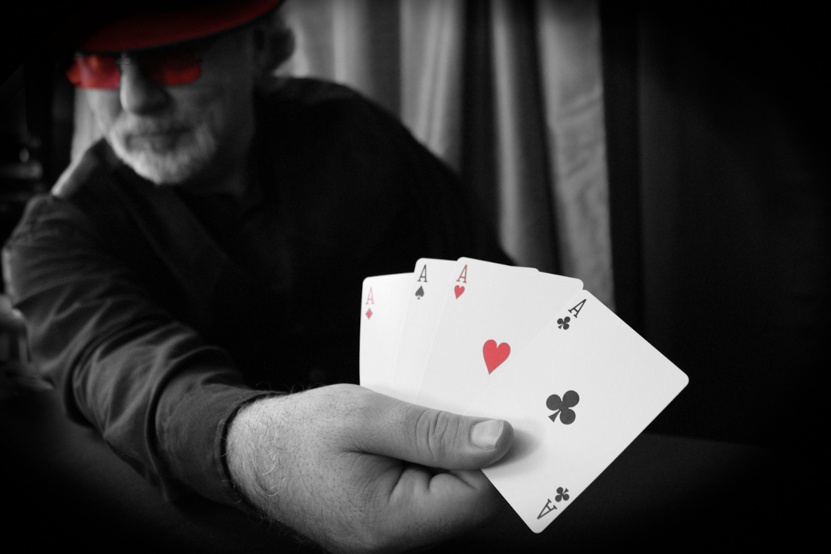 Master sleight-of-hand poker mystery card display